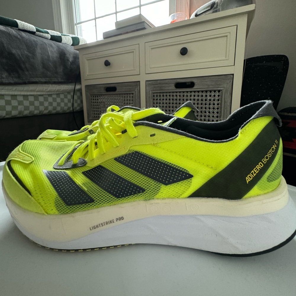 Adidas Adizero Boston 11’s (M9.5)